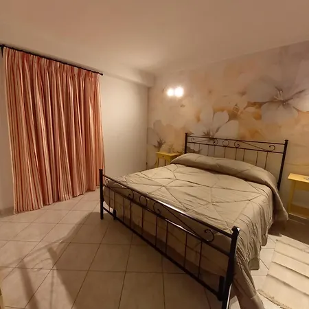 La Collina 招待所 *