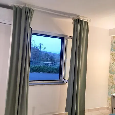 La Collina Guest house *